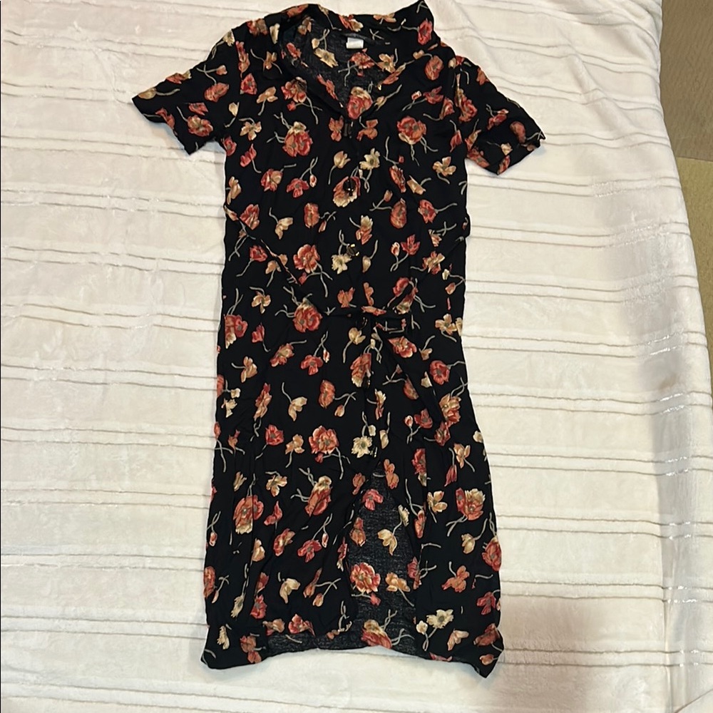 Floral Button Down Midi Dress with Collar and Belt